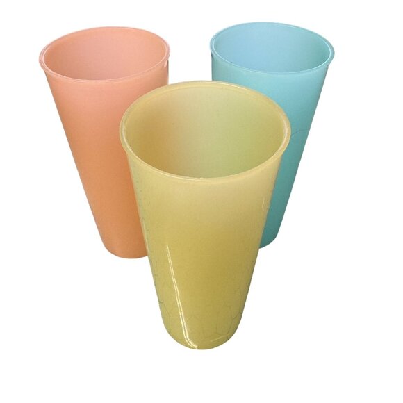 Vintage Tupperware Tumblers Tall 16oz Stacking Set of 3 Pastel #107 - Picture 1 of 9